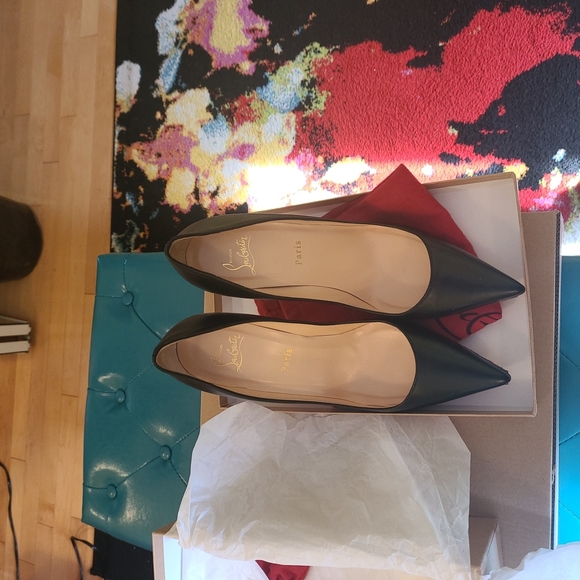 Shoes - Picture 2 of 6